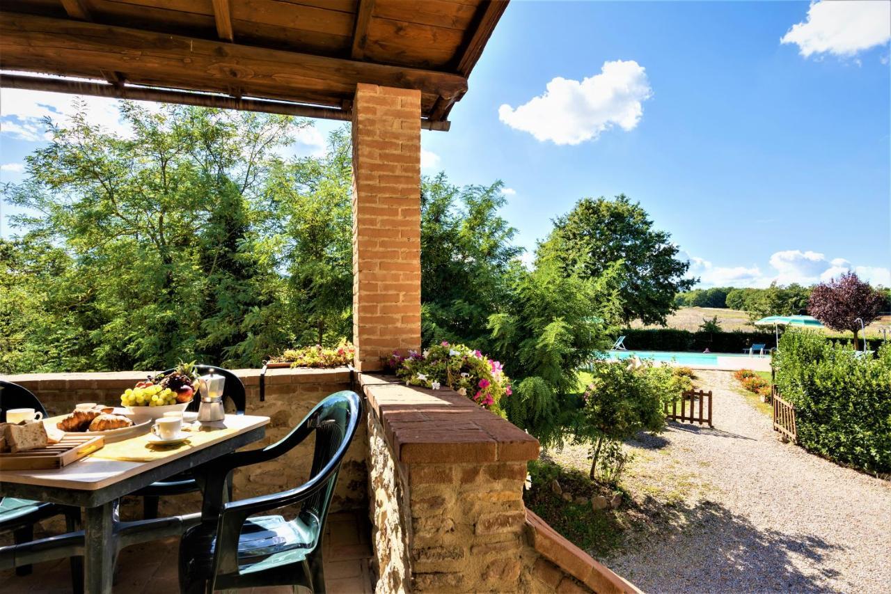 Borgo Il Villino Guest House Casole d'Elsa Exterior photo